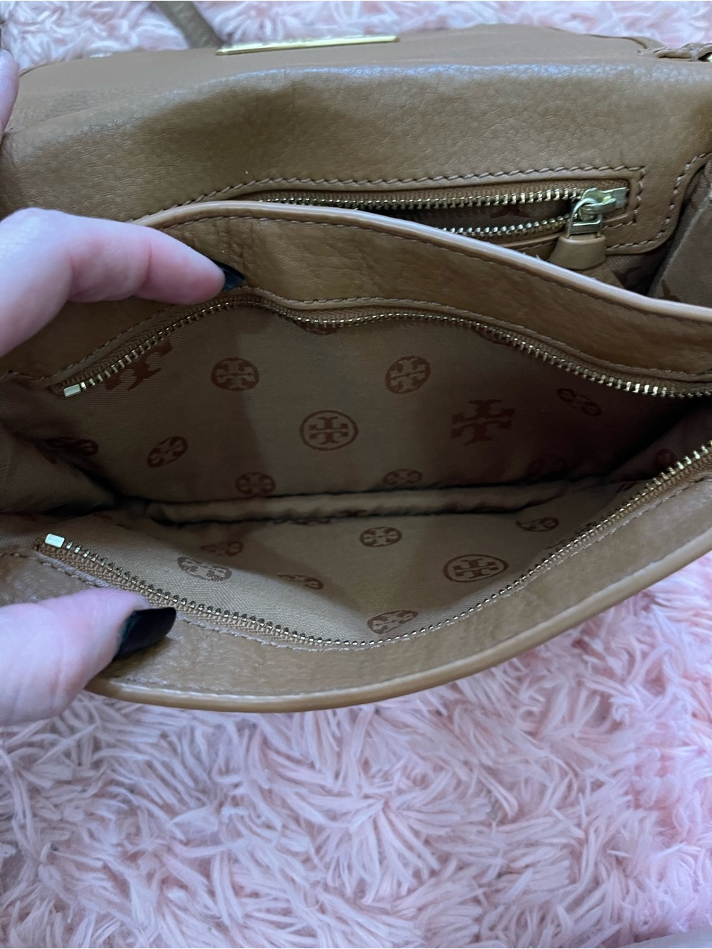 Tory Burch Britten Combo Crossbody Bag Tan Pebbled Leather Gold Logo Flap Bag - Picture 9 of 9